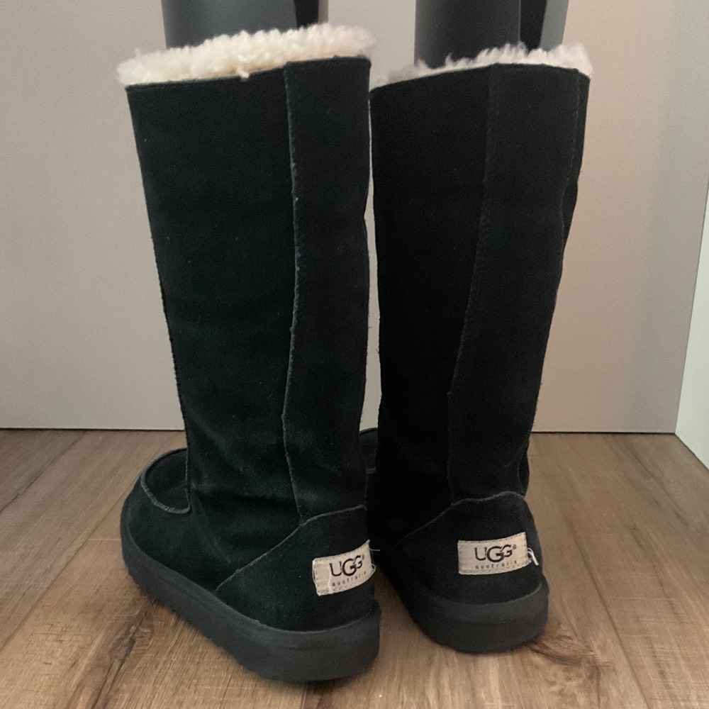 UGG Kids Black Suede Tall Sheepskin Downtown 5920 Boots Moc Toe Size 3